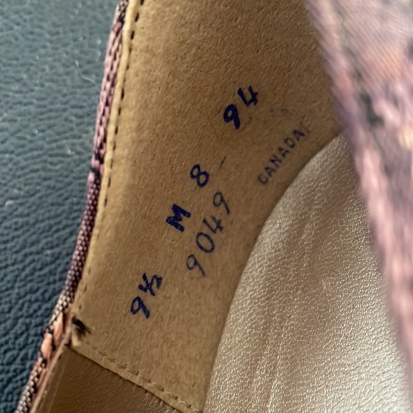 VINTAGE Brocade Heels - Picture 4 of 7